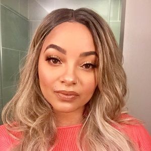 Meet your Posher, Jenny